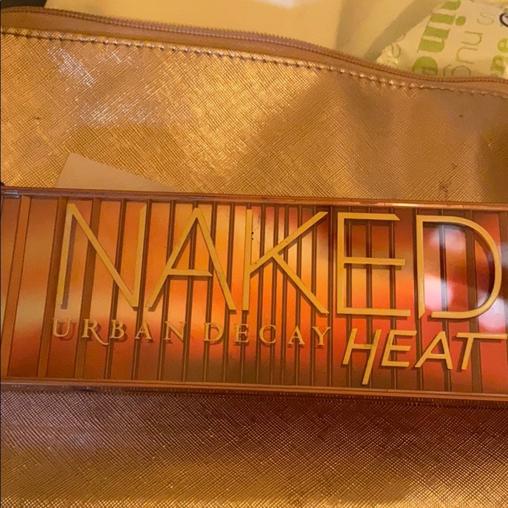Urban Decay Naked Heat palette